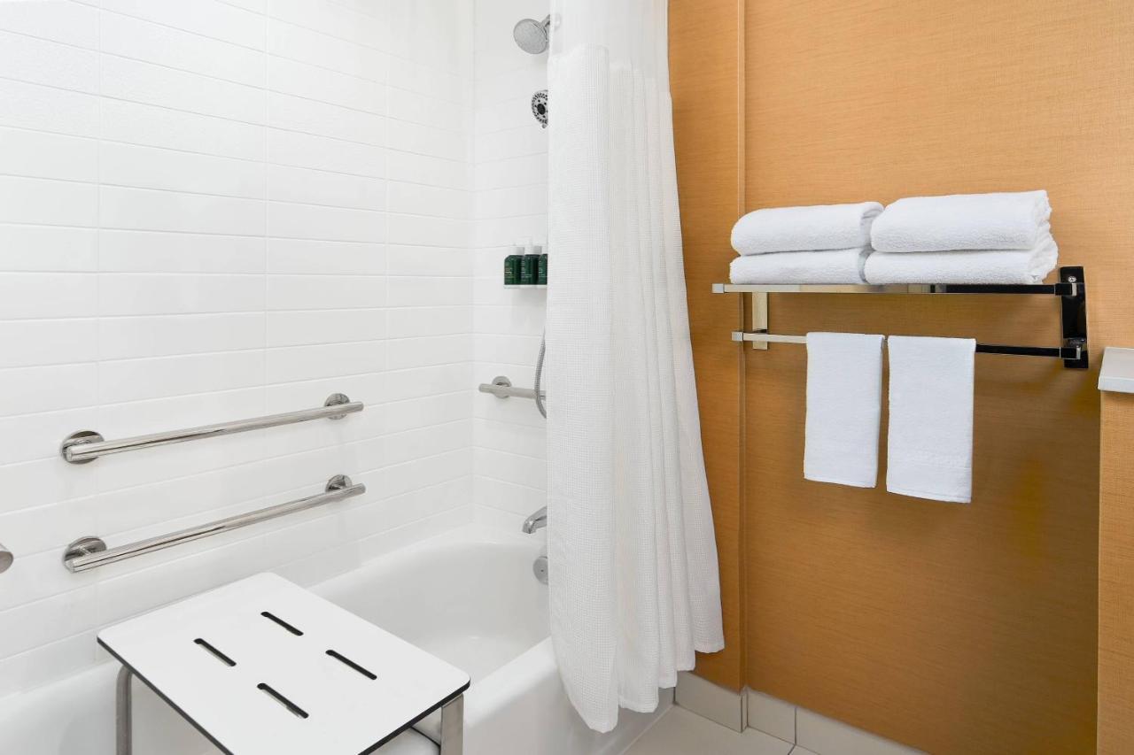 Fairfield Inn & Suites By Marriott Fresno Yosemite International Airport Eksteriør bilde