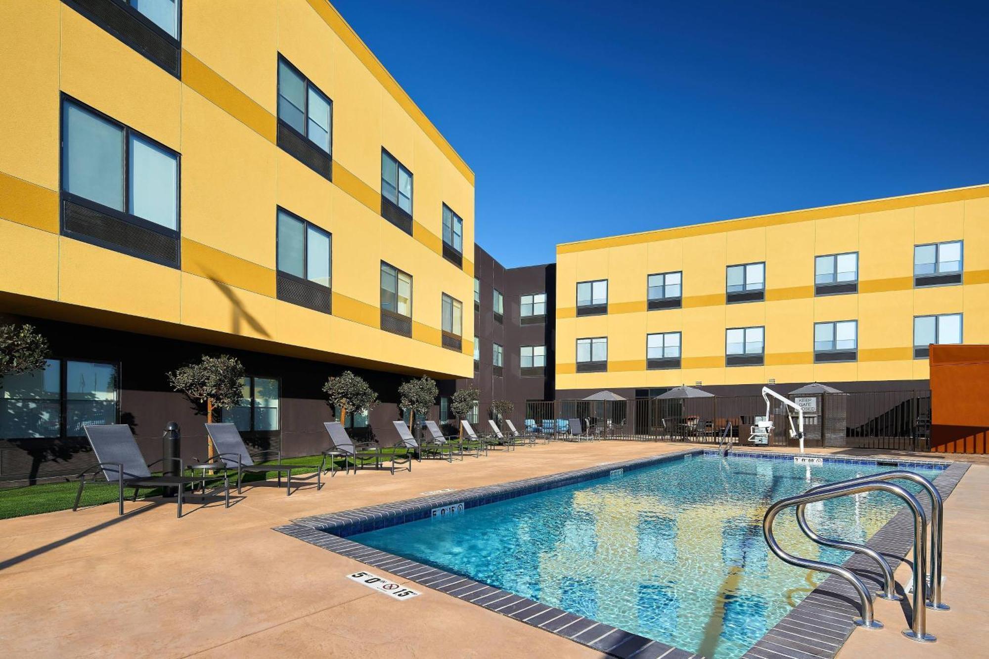 Fairfield Inn & Suites By Marriott Fresno Yosemite International Airport Eksteriør bilde